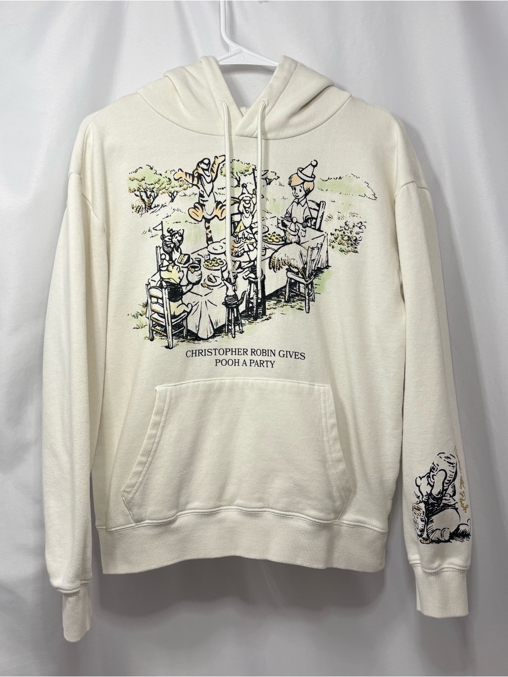 Disney Winnie the Pooh Christopher Robin Pooh Party Graphic Hoodie Size Small